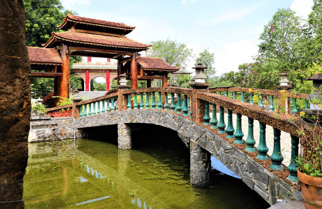Learn Long An’s heritage with expert insights